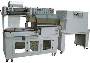 Carpet packing machine