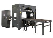 Door packing machine in wrapping