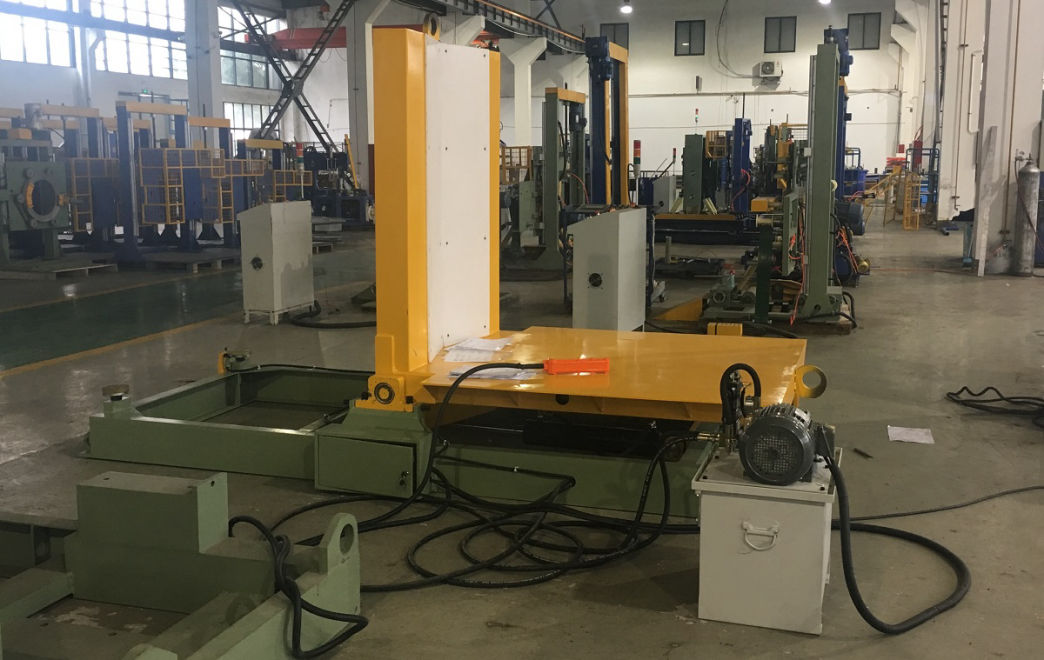 Hydraulic Upender Integrated into a Production Line