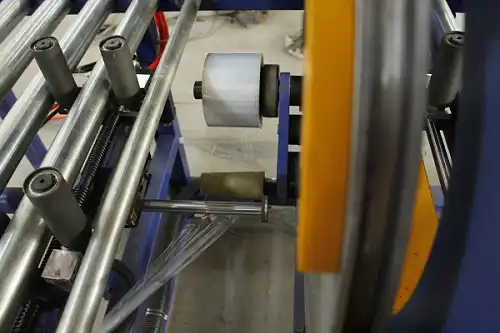 מכונת עטיפת מתיחה אופקית E100 - למכירה