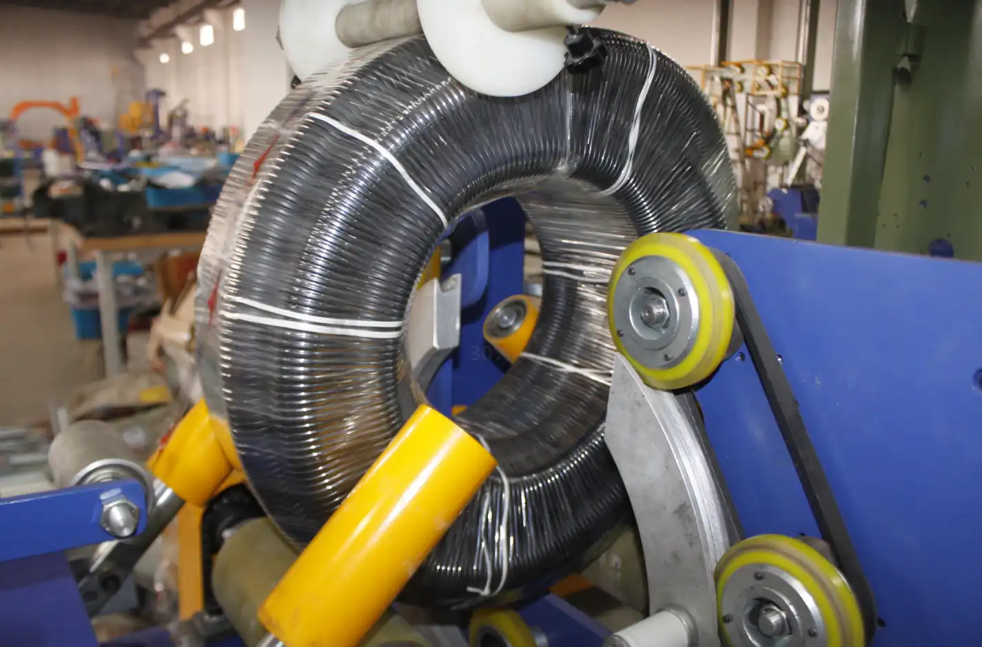 hose stretch wrapping machine2