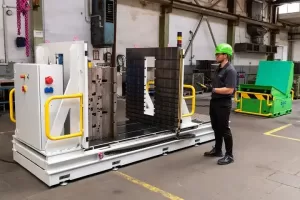 Mold tool separator