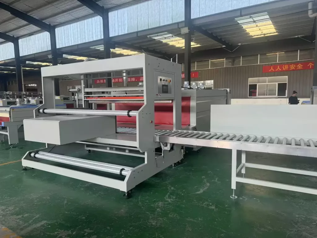 Máquina de embalaje retráctil de paneles 3、