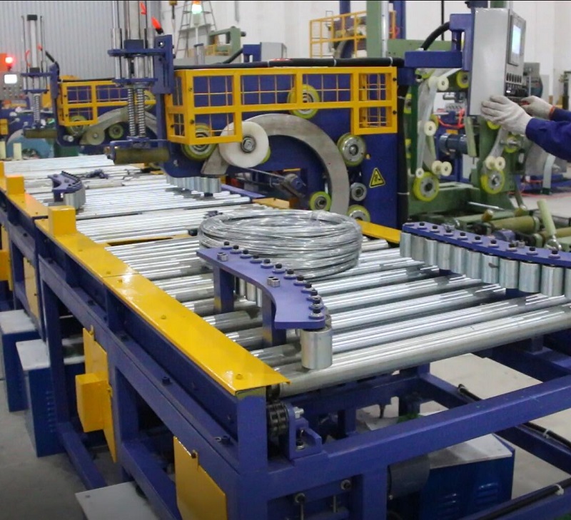 Automatic wire coil packing machine