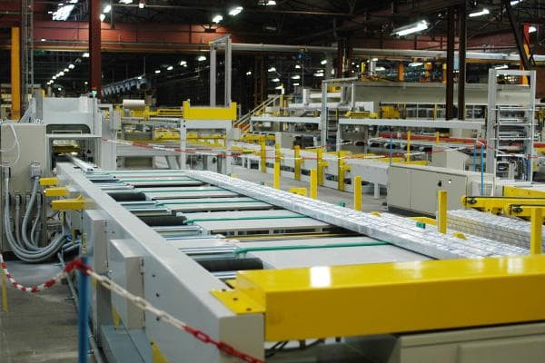Machine de revêtement de papier profilé en aluminium