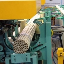 Macchina per la produzione di fasci di tubi