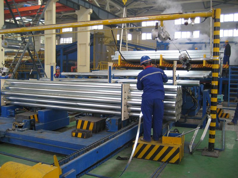 Steel tube bundle strapping machine