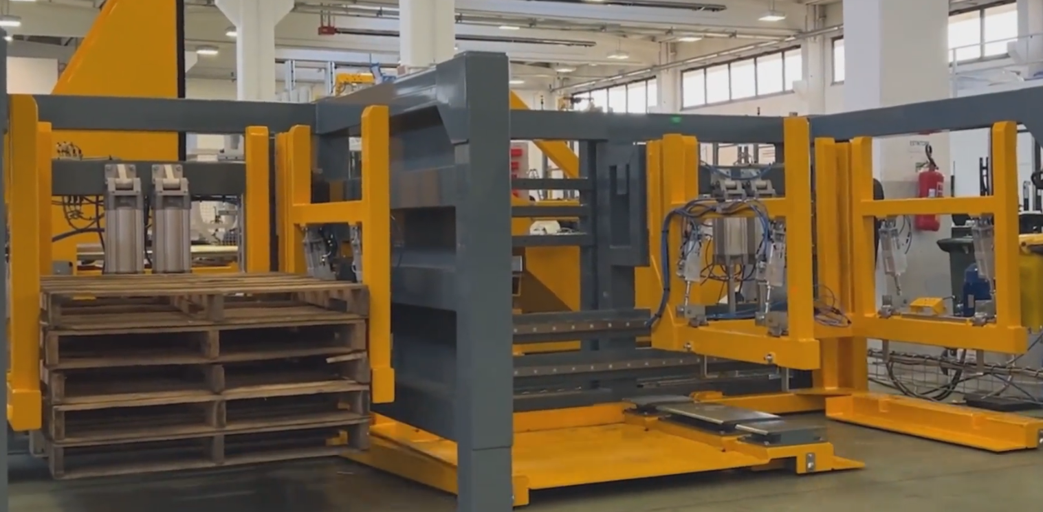 pallet changing machine